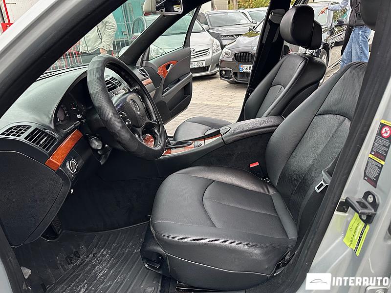 Mercedes E 220 16 automobil-interauto