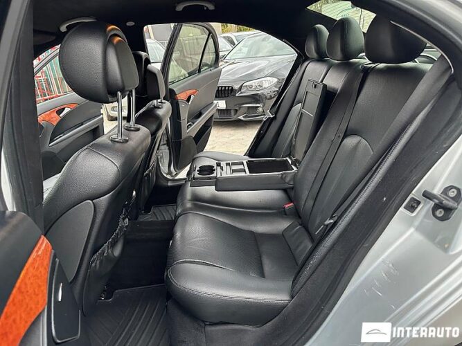 Mercedes E 220 44 interauto-car