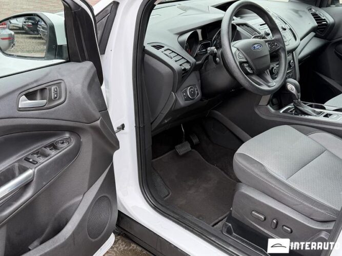 Ford Escape 35 interauto-car