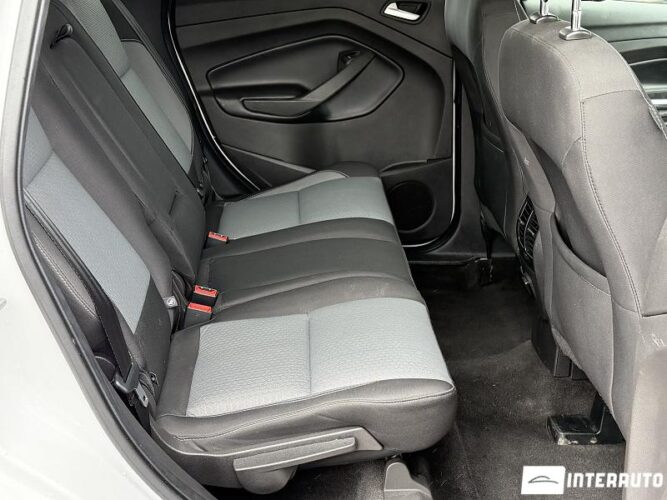 Ford Escape 45 interauto-car