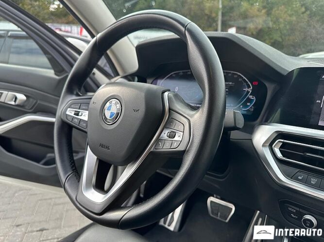 BMW 330E 38 interauto-car