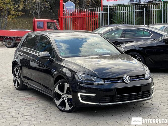 Volkswagen Golf GTE 33 interauto-car