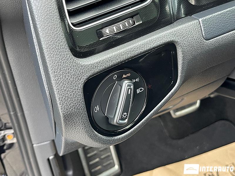 Volkswagen Golf GTE 24 automobil-interauto