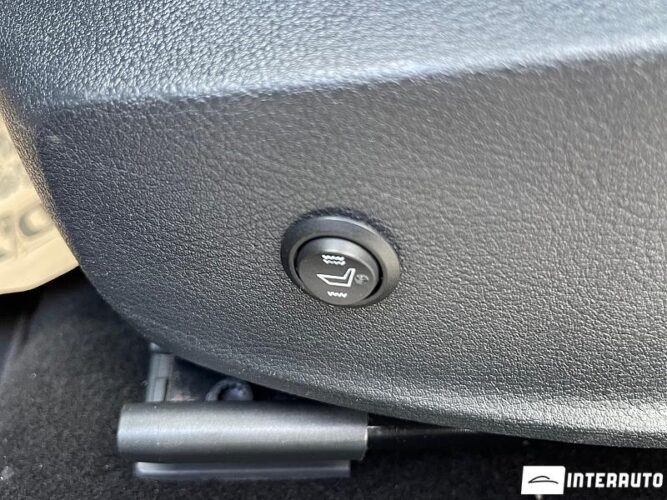 Volkswagen Golf GTE 44 interauto-car