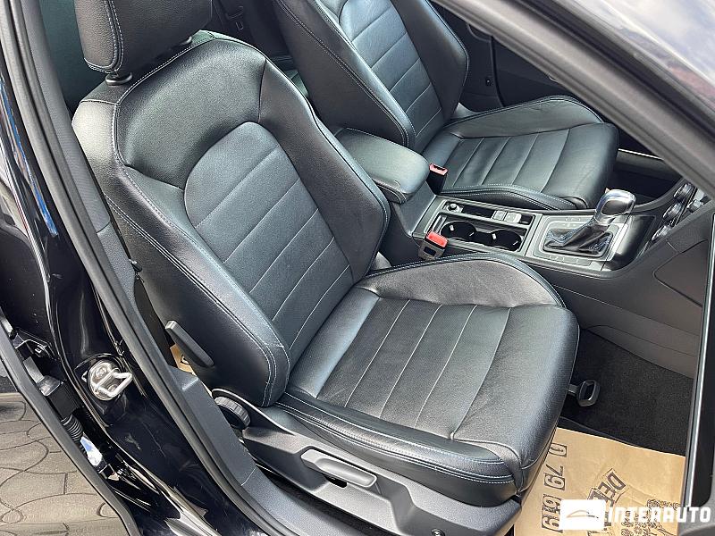 Volkswagen Golf GTE 29 automobil-interauto