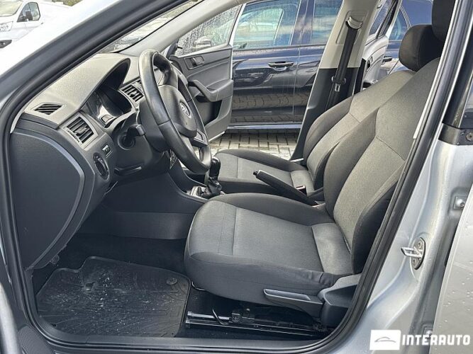 Skoda Rapid 31 interauto-car