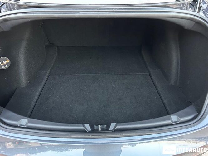 Tesla Model 3 47 interauto-car