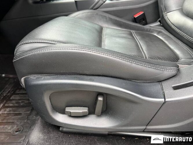 Jaguar E-Pace 51 interauto-car