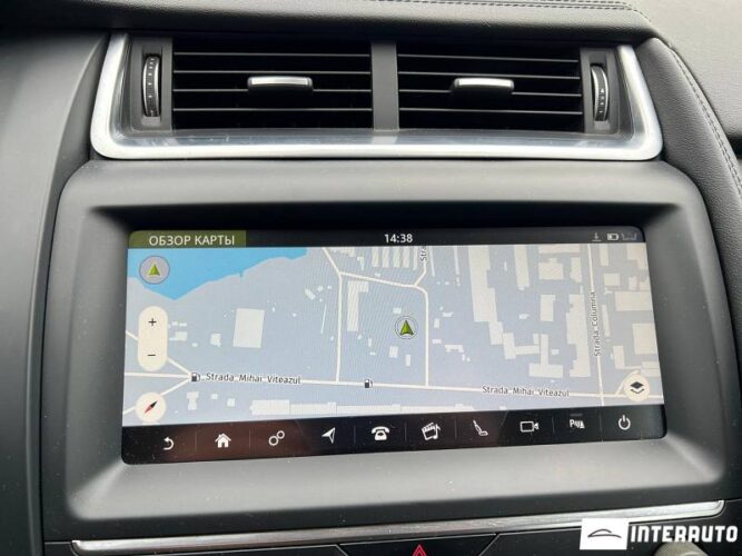 Jaguar E-Pace 46 interauto-car