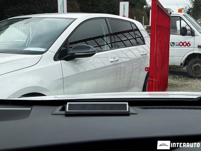 Toyota Prius 53 interauto-car