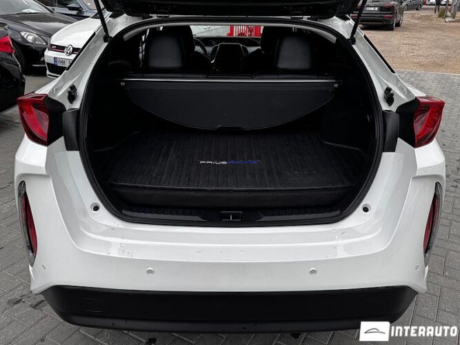 Toyota Prius 56 interauto-car