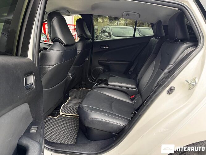 Toyota Prius 55 interauto-car