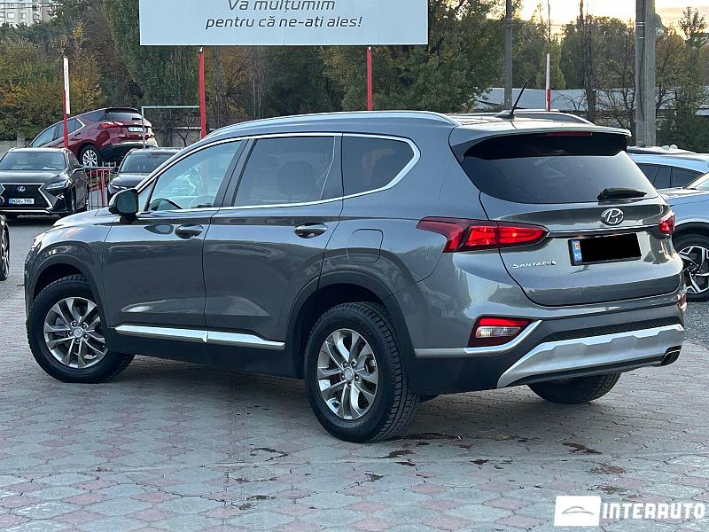 Hyundai Santa Fe 12 automobil-interauto