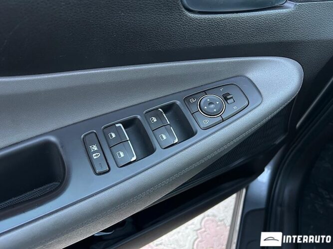 Hyundai Santa Fe 34 interauto-car