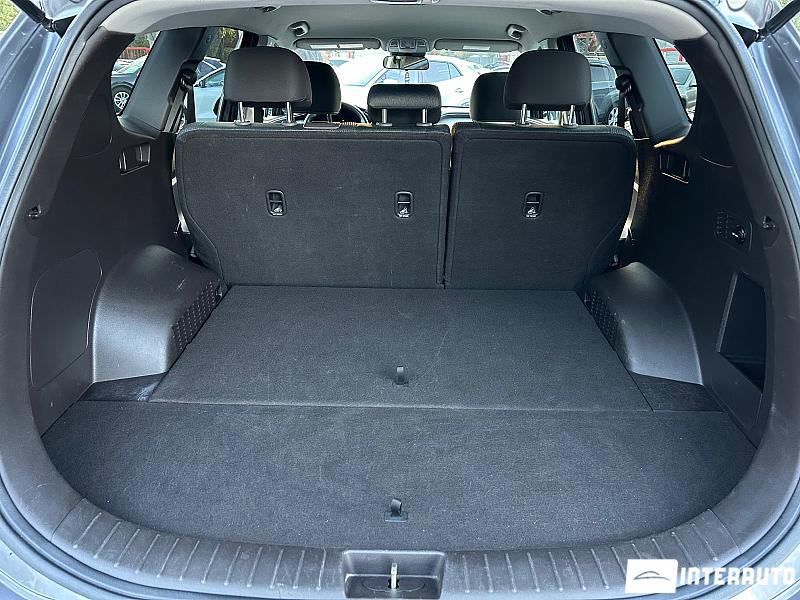 Hyundai Santa Fe 28 automobil-interauto