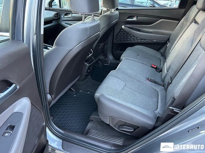 Hyundai Santa Fe 44 interauto-car
