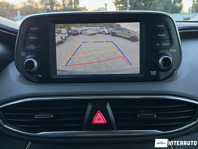 Hyundai Santa Fe 21 automobil-interauto