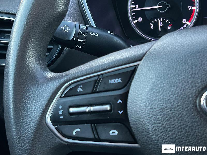 Hyundai Santa Fe 19 automobil-interauto