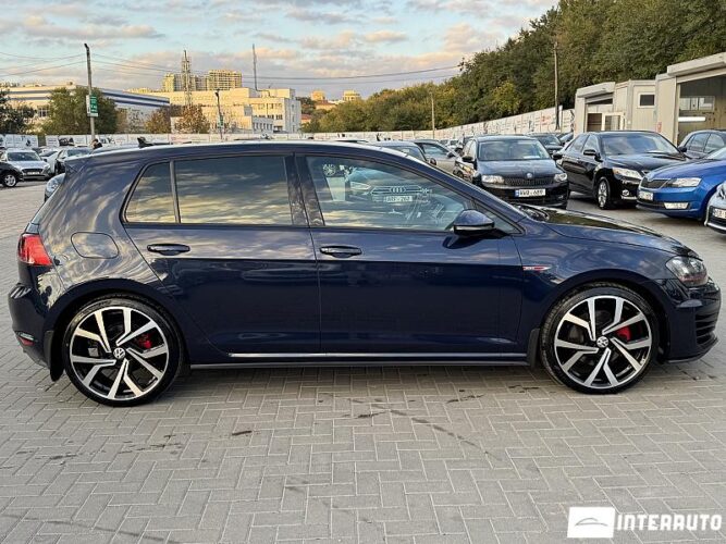Volkswagen Golf GTI 42 interauto-car