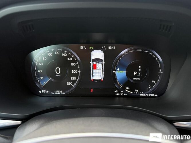 Volvo XC 60 43 interauto-car