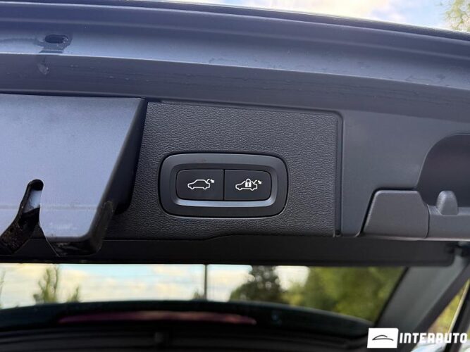 Volvo XC 60 51 interauto-car