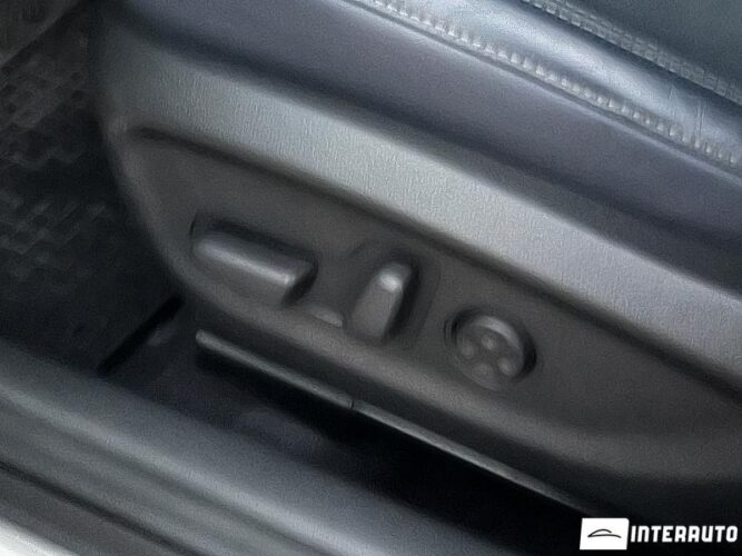 Hyundai Sonata 35 interauto-car