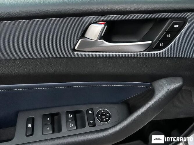 Hyundai Sonata 36 interauto-car