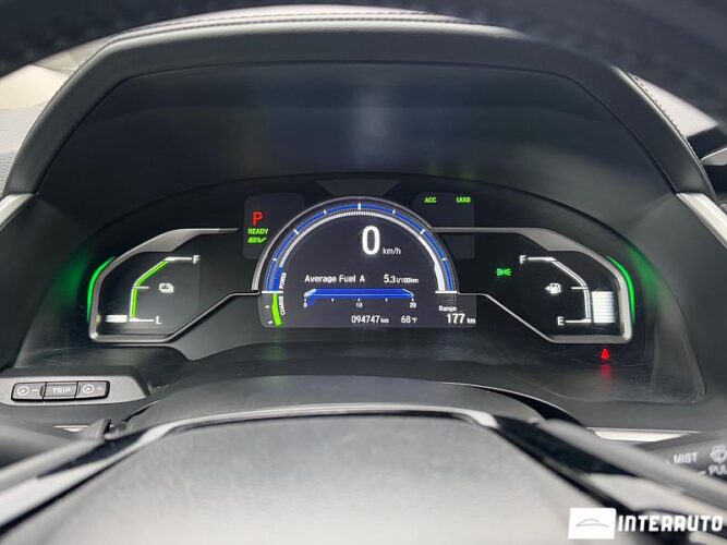Honda Clarity 41 interauto-car