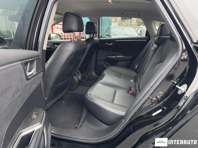 Honda Clarity 38 interauto-car