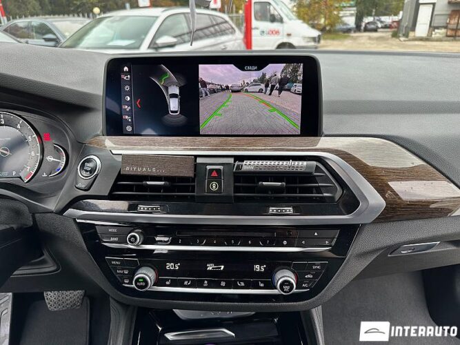 BMW X4 3.0i 38 interauto-car