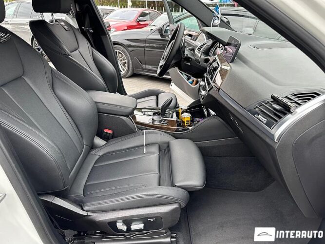 BMW X4 3.0i 41 interauto-car