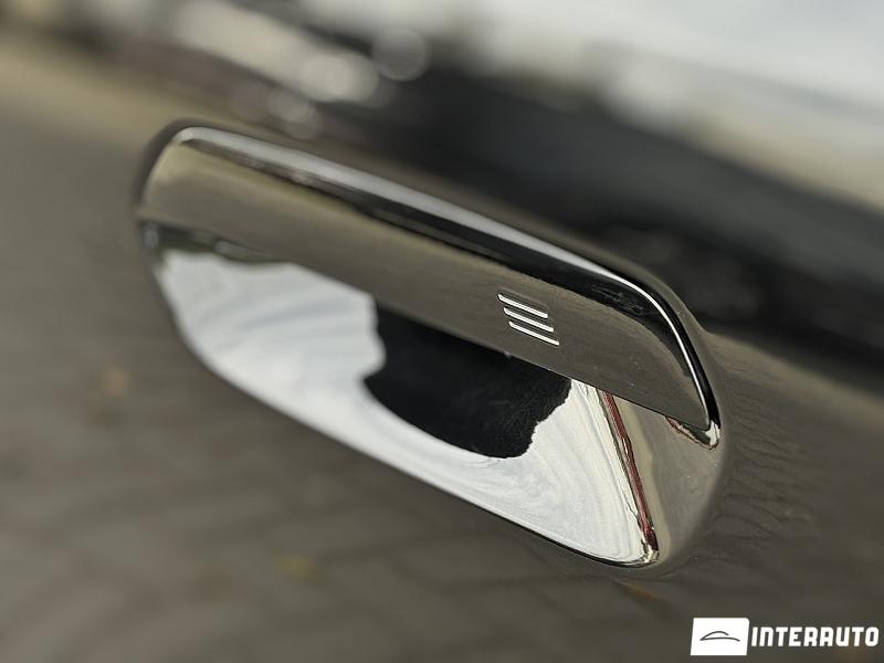 BMW X3 2.0D 17 automobil-interauto