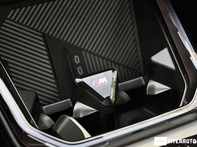 BMW X3 2.0D 51 interauto-car