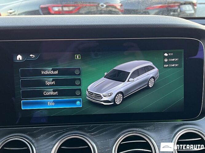 Mercedes E 220 44 interauto-car