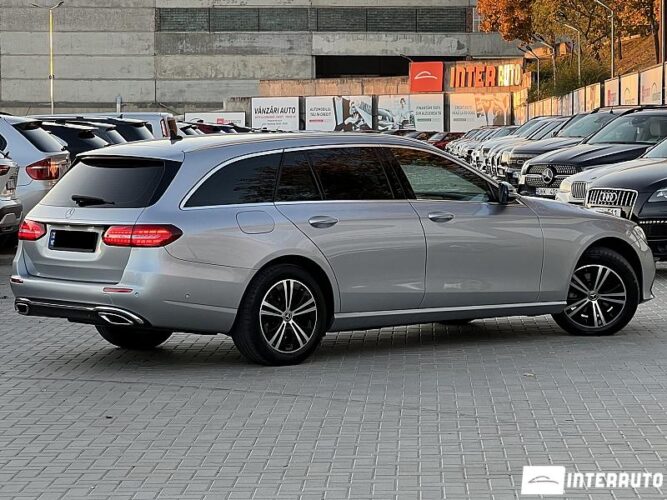 Mercedes E 220 37 interauto-car