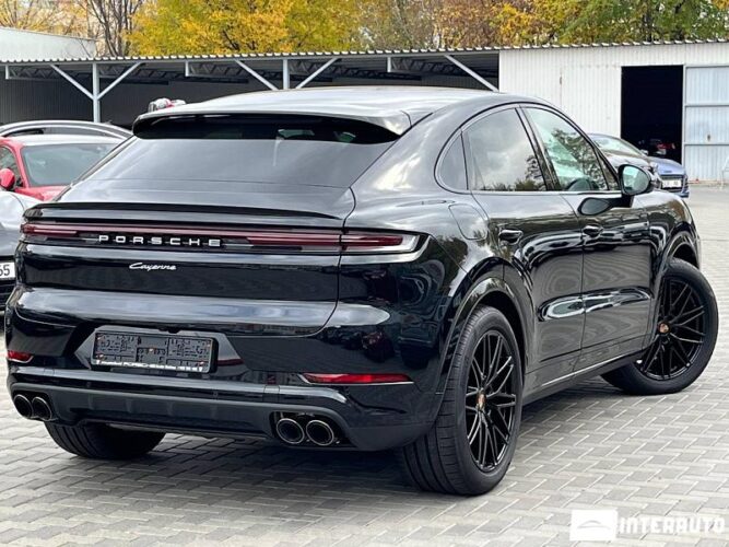 Porsche Cayenne Coupe 31 porsche Cayenne Coupe 2025
