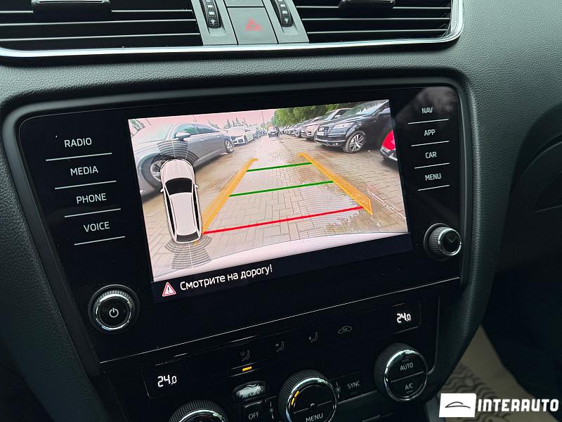 Skoda Octavia 22 automobil-interauto