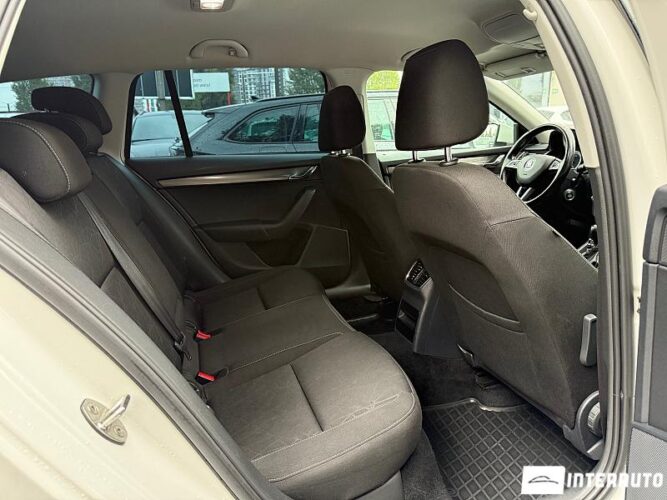 Skoda Octavia 43 interauto-car