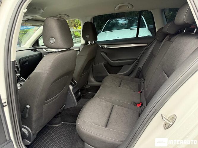 Skoda Octavia 44 interauto-car