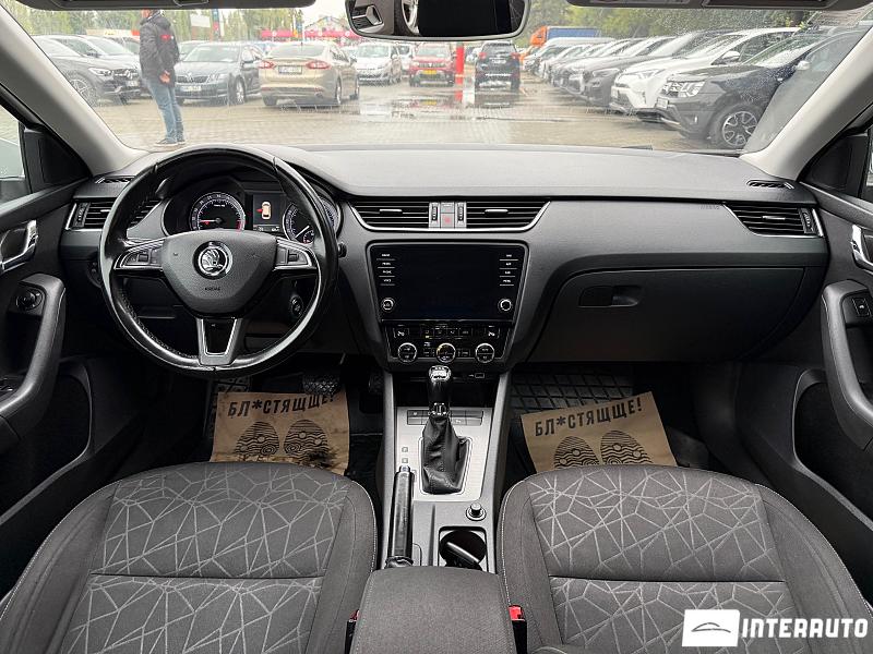 Skoda Octavia 19 automobil-interauto
