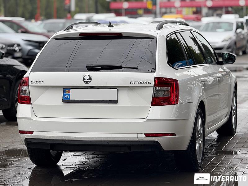 Skoda Octavia 12 automobil-interauto
