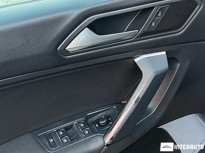 Volkswagen Tiguan 36 interauto-car