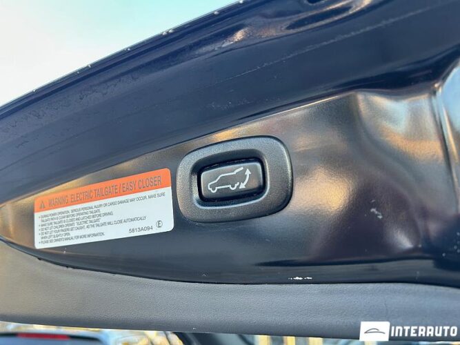 Mitsubishi Outlander 52 interauto-car