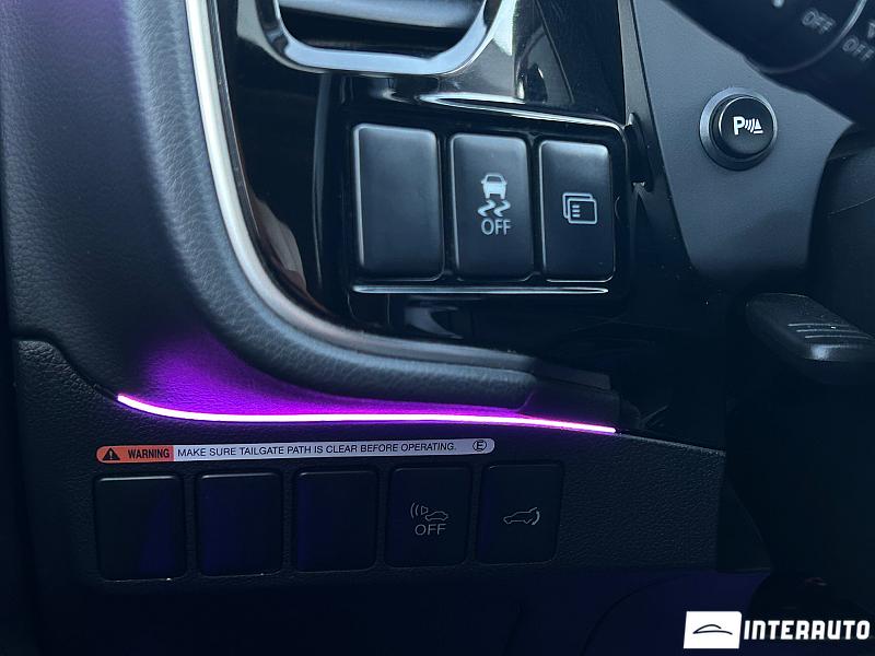 Mitsubishi Outlander 19 automobil-interauto
