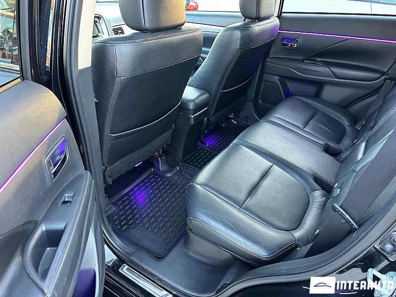Mitsubishi Outlander 27 automobil-interauto