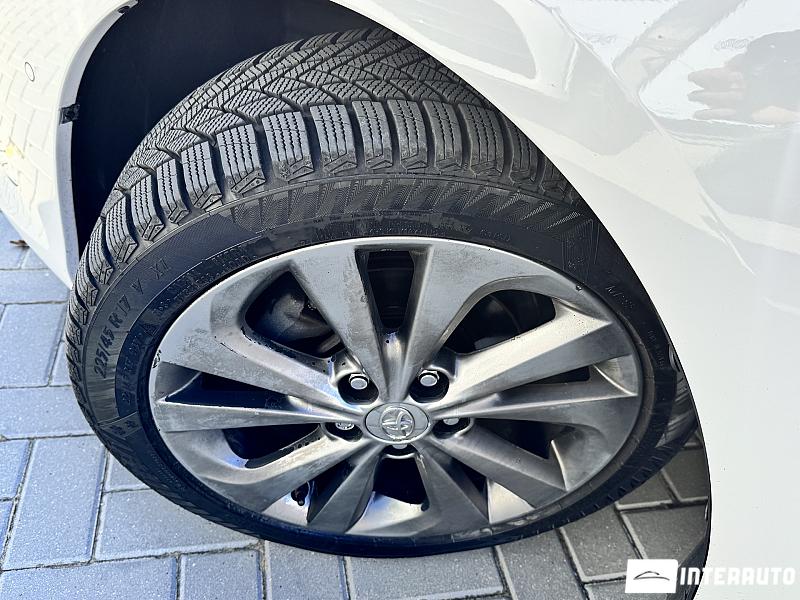 Toyota Auris 27 automobil-interauto