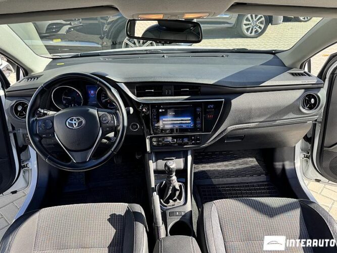 Toyota Auris 37 interauto-car