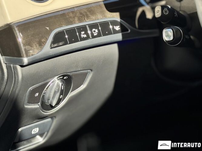 Mercedes S 400 4Matic 41 interauto-car