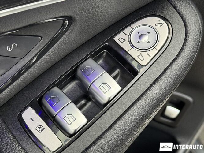 Mercedes GLC 300 48 interauto-car