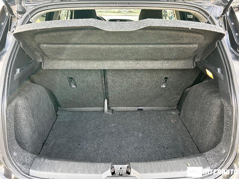 Nissan Micra 29 automobil-interauto